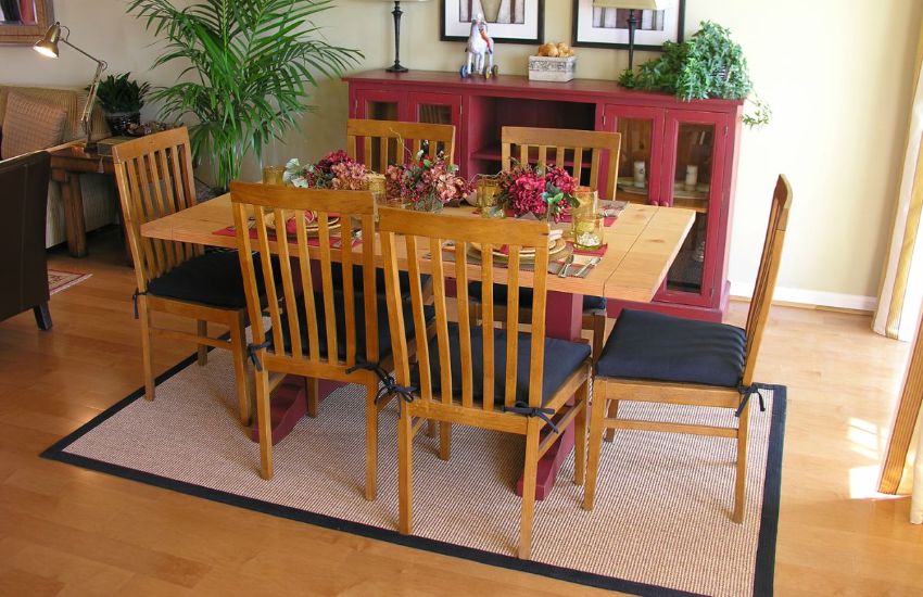 Placement Of Rugs In Dining Rooms