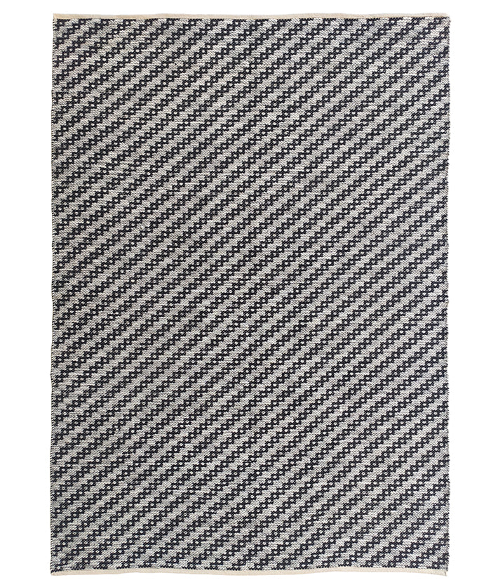 Handmade Black & White Color Rug
