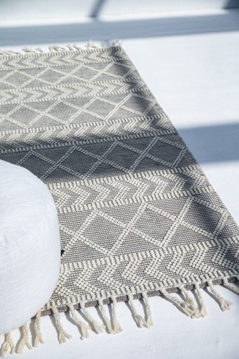 Serene Elegance - Natural White Woven Rug