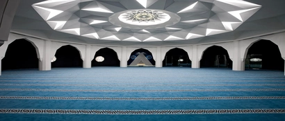Modern Mosque Carpet in Dubai