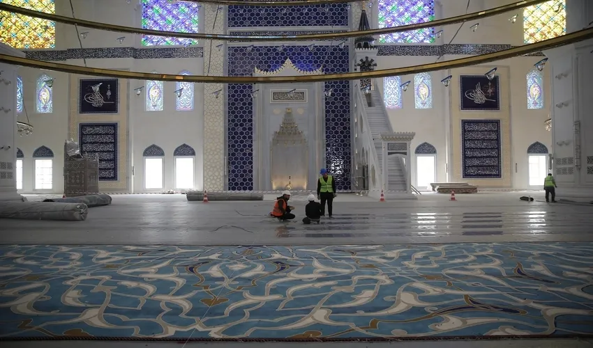 Professional Mosque Carpet Installation