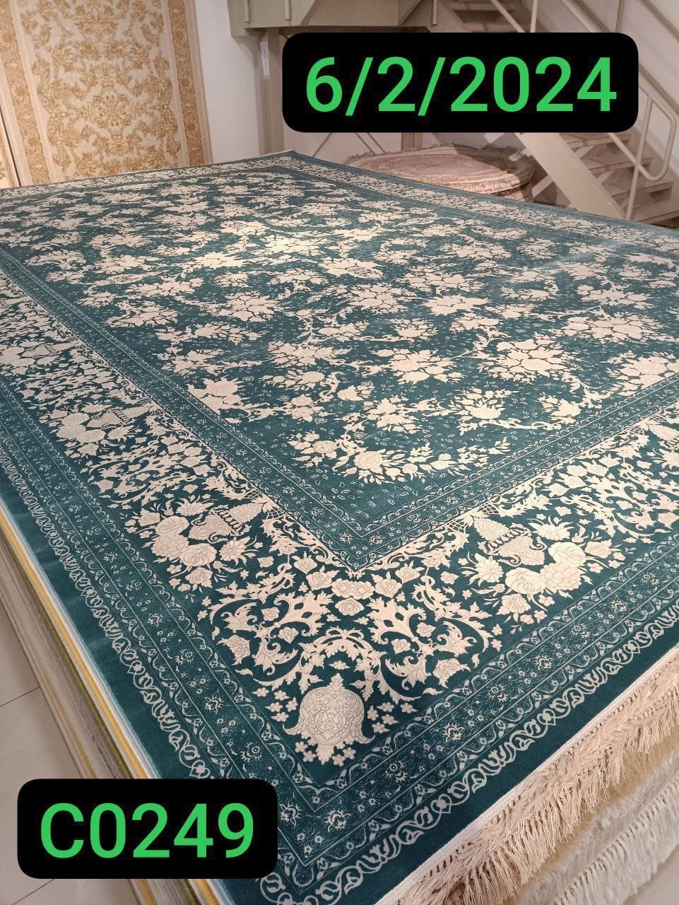 Classic Blue-Green Floral Rug