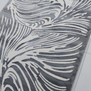 Elegant Grey Rug