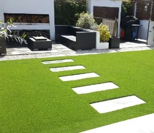 Durable-artificial-grass-mat-for-outdoor-flooring