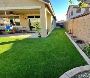 Grass-Carpet-in-Home-Lawn