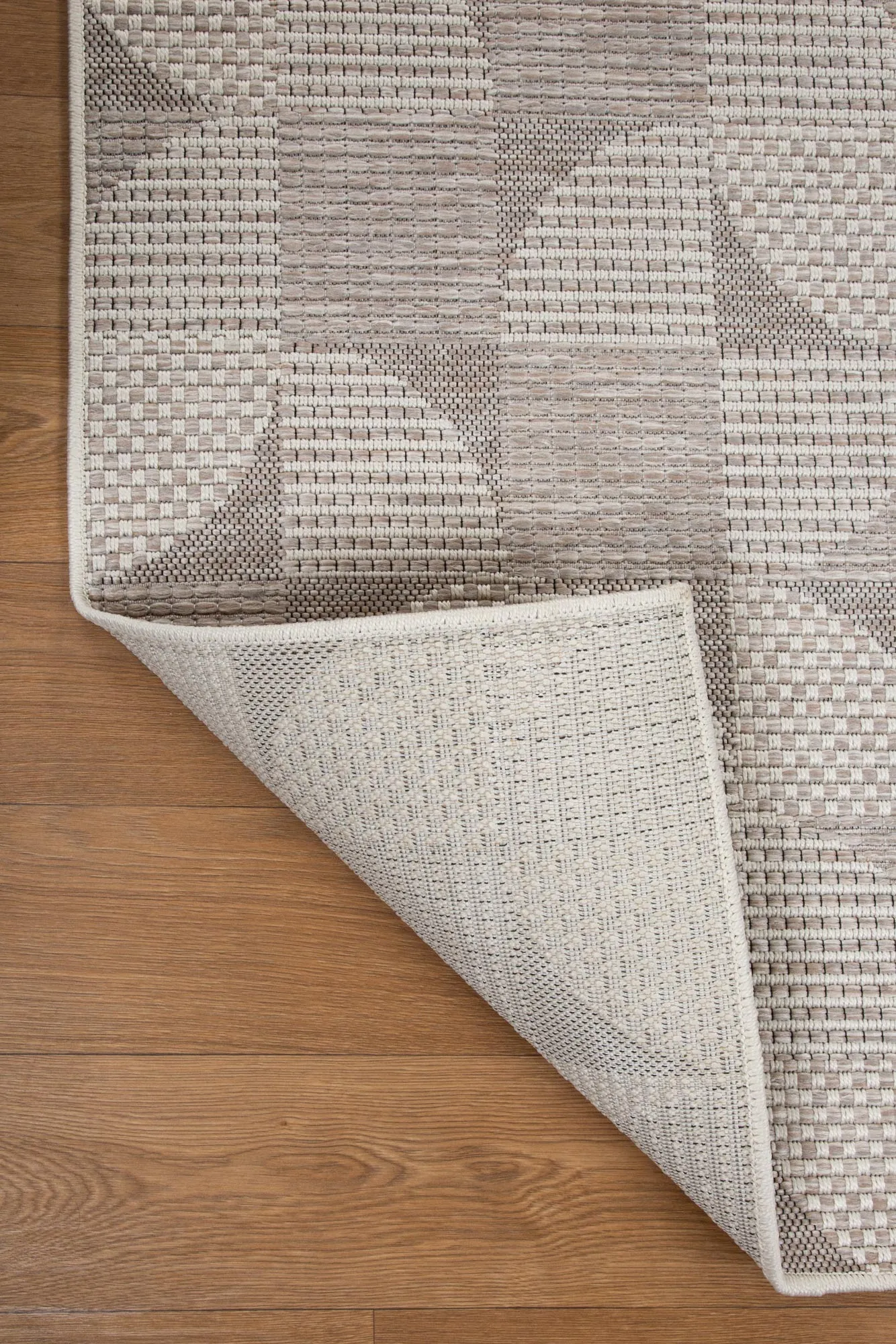 Mateo Geometric Flatweave Rug - Image 4