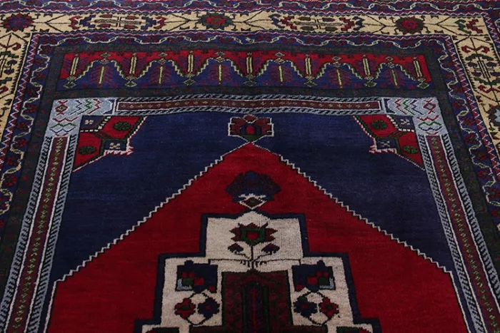 R5879 Vintage Turkish Carpet - Image 4