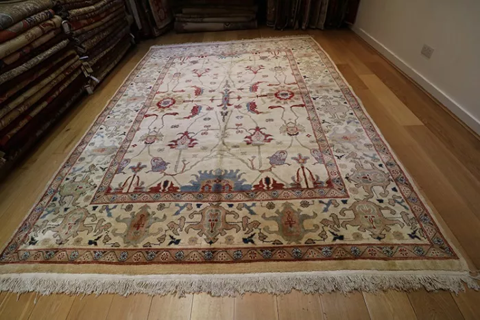 R9371 Turkish Ushak Carpet - Image 2