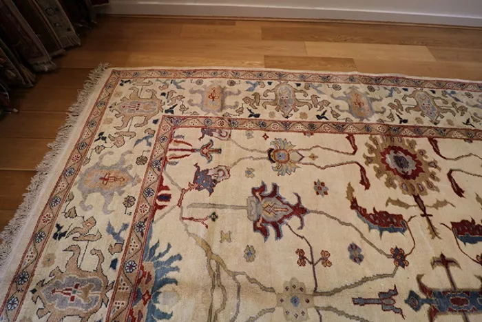 R9371 Turkish Ushak Carpet - Image 3