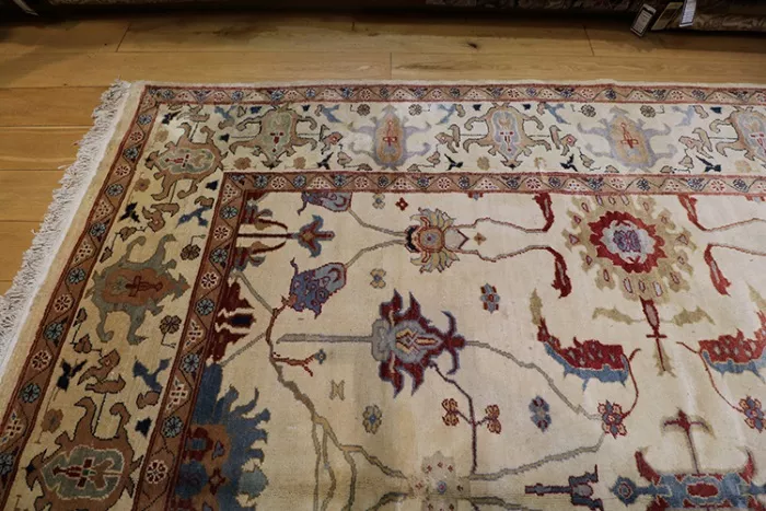 R9371 Turkish Ushak Carpet - Image 4