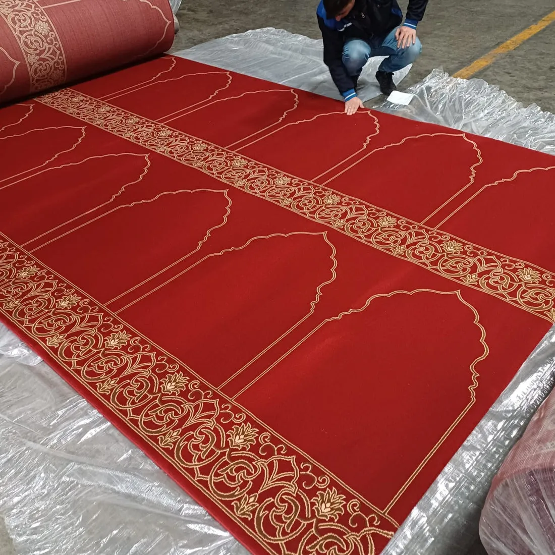 Shah Maroon Mosque Carpet – Premium