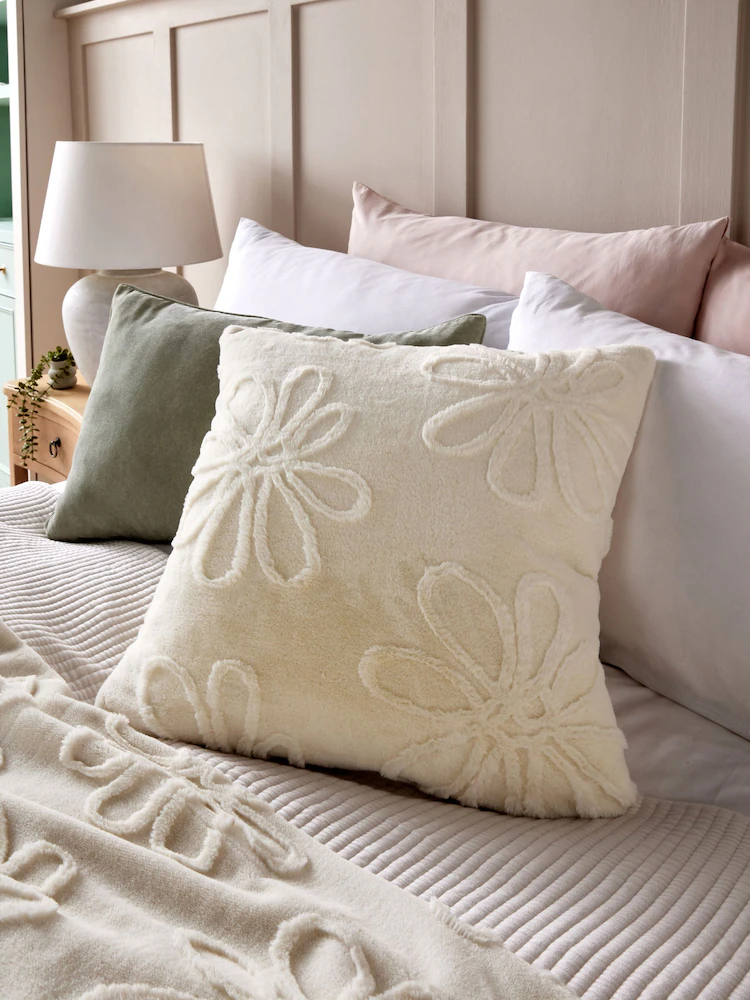 Cream 50 x 50cm Cut Faux Fur Daisy Cushion