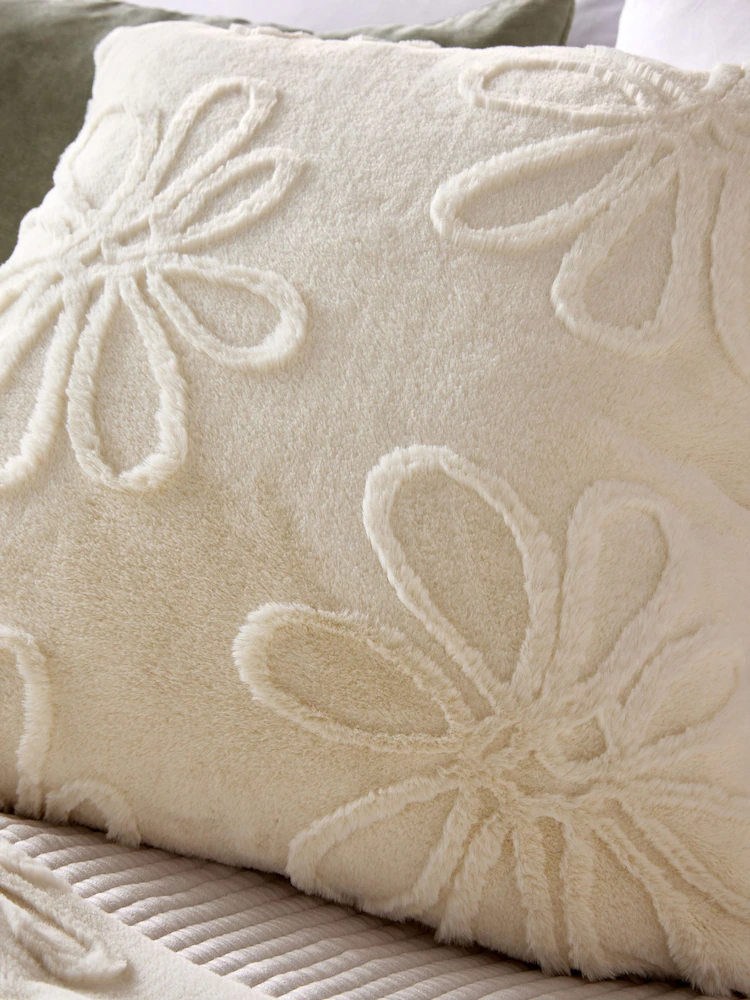 Cream 50 x 50cm Cut Faux Fur Daisy Cushion - Image 2