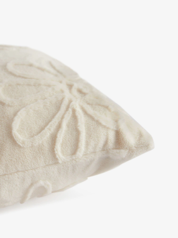 Cream 50 x 50cm Cut Faux Fur Daisy Cushion - Image 4