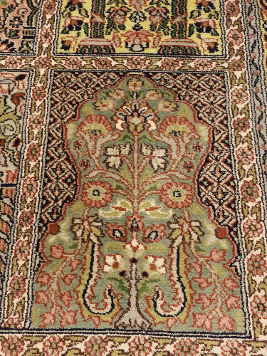 fine-knotted-kashmir-silk-rug
